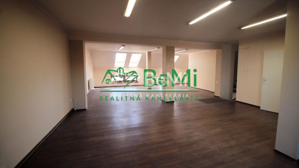 Objekt na bývanie a podnikanie ID: 007-12-TECUa