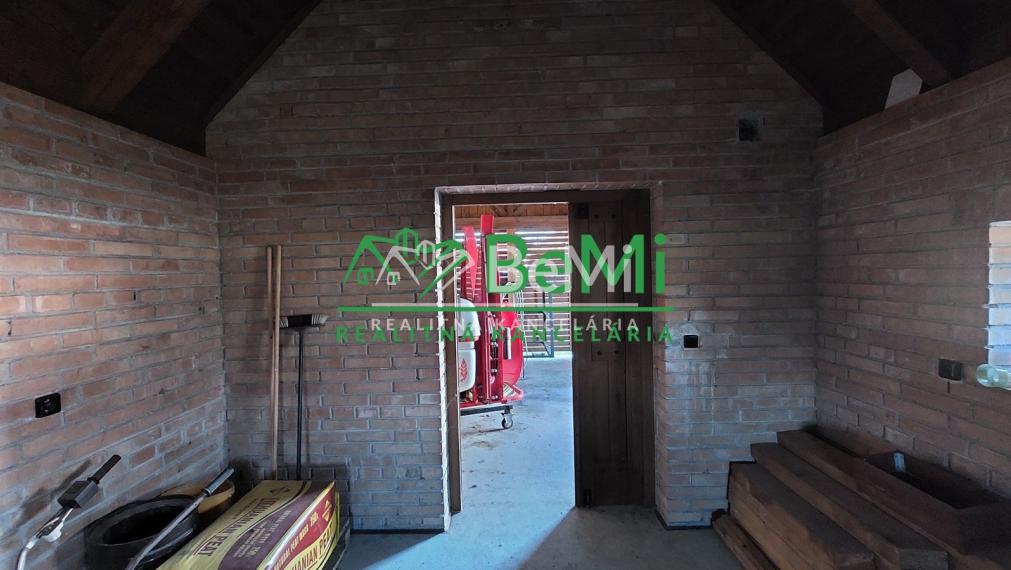 Exkluzívne na predaj vidiecky dom s veľkým pozemkom Jacovce