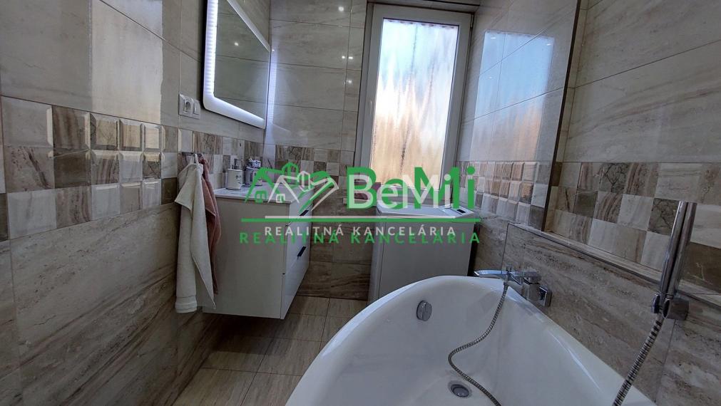 Na predaj zrekonštruovaný 2 izbový byt v meste Piešťany