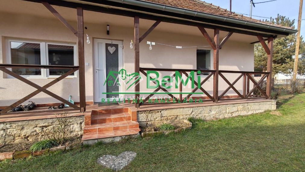 2 domy v Abaújvár s veľkým pozemkom