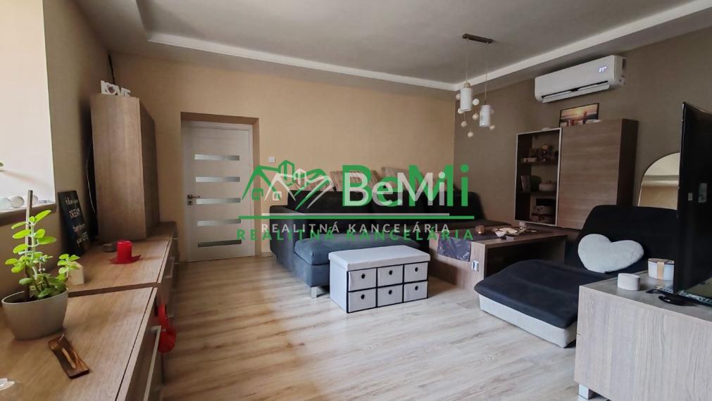 2 domy v Abaújvár s veľkým pozemkom