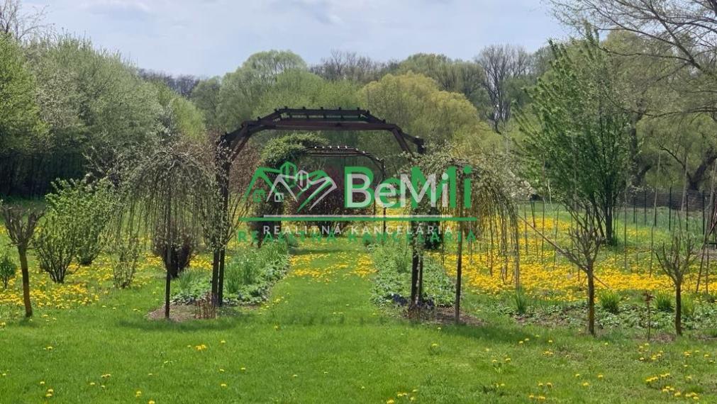 2 domy v Abaújvár s veľkým pozemkom