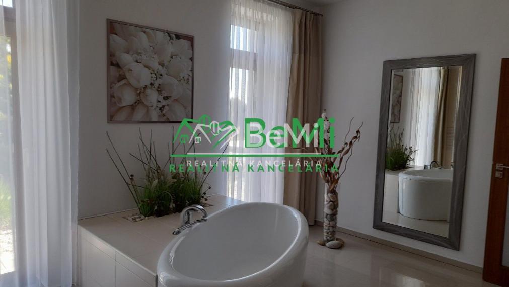 Na predaj vila pri lese so súkromím v obci Vozokany