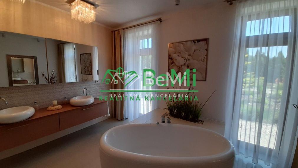 Na predaj vila pri lese so súkromím v obci Vozokany