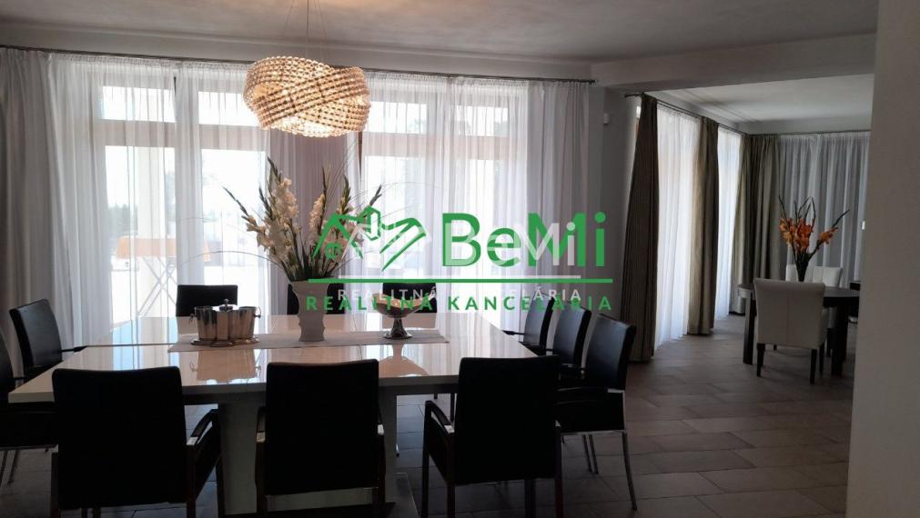 Na predaj vila pri lese so súkromím v obci Vozokany