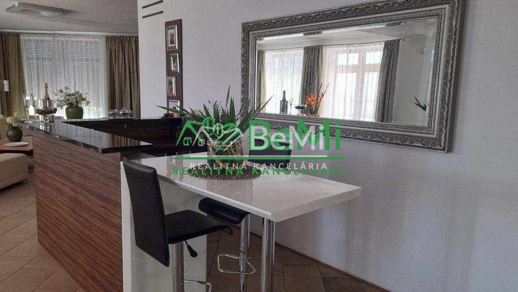 Na predaj vila pri lese so súkromím v obci Vozokany