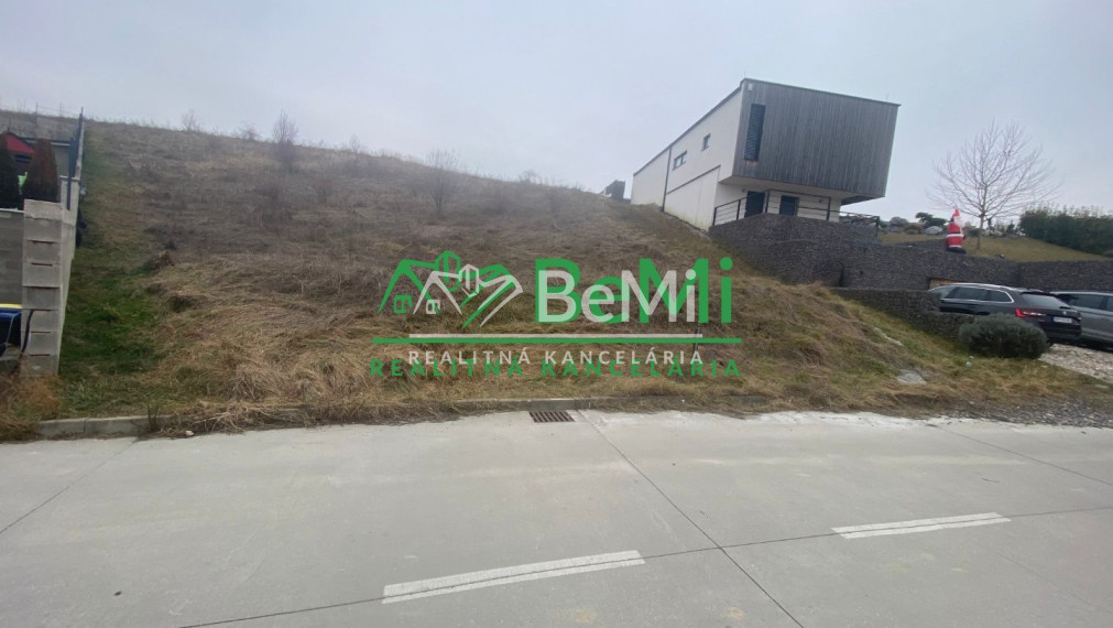 Pozemok 1 686 m2 Nitra Janíkovce všetky IS  ID 545-14-MIG