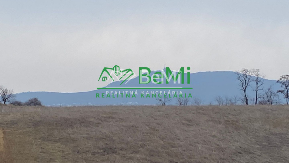 Pozemok 1 686 m2 Nitra Janíkovce všetky IS  ID 545-14-MIG