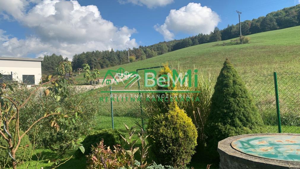 Stavebný, slnečný pozemok, 292 m2 Veľká Lúka