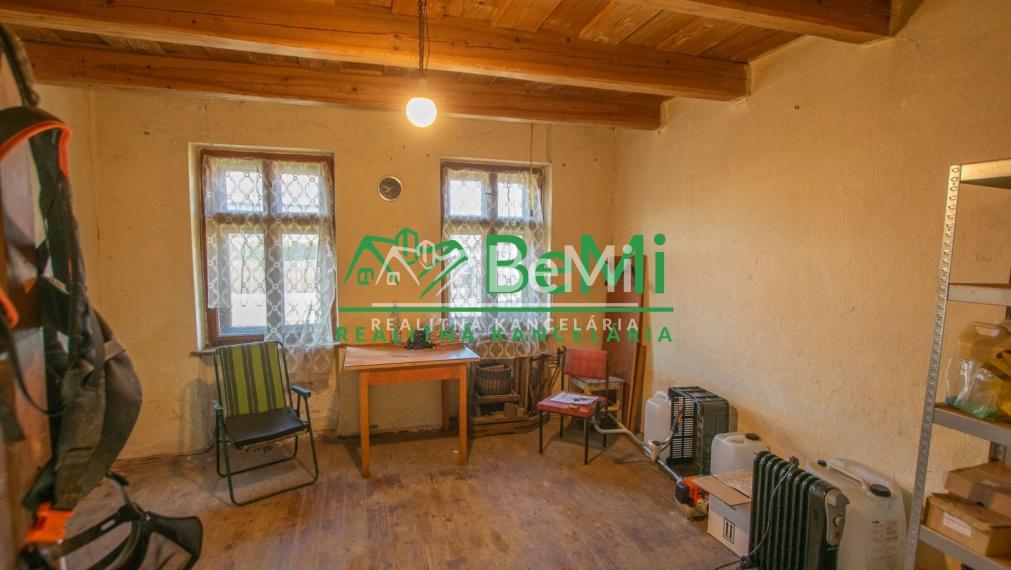 Exkluzívne na predaj vidiecky dom s veľkým pozemkom Jacovce