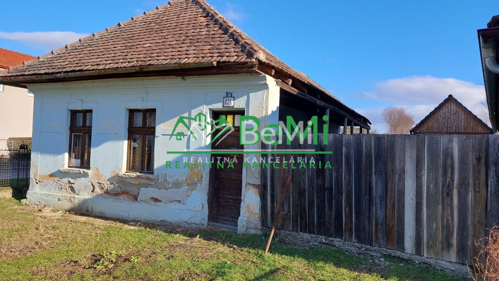 Predaj veľkého pozemku s projektom v obci Jacovce