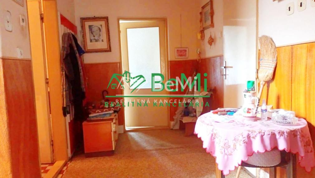 Predaj dvojgeneračného rodinného domu - Sazdice( 018-12-HEKA)