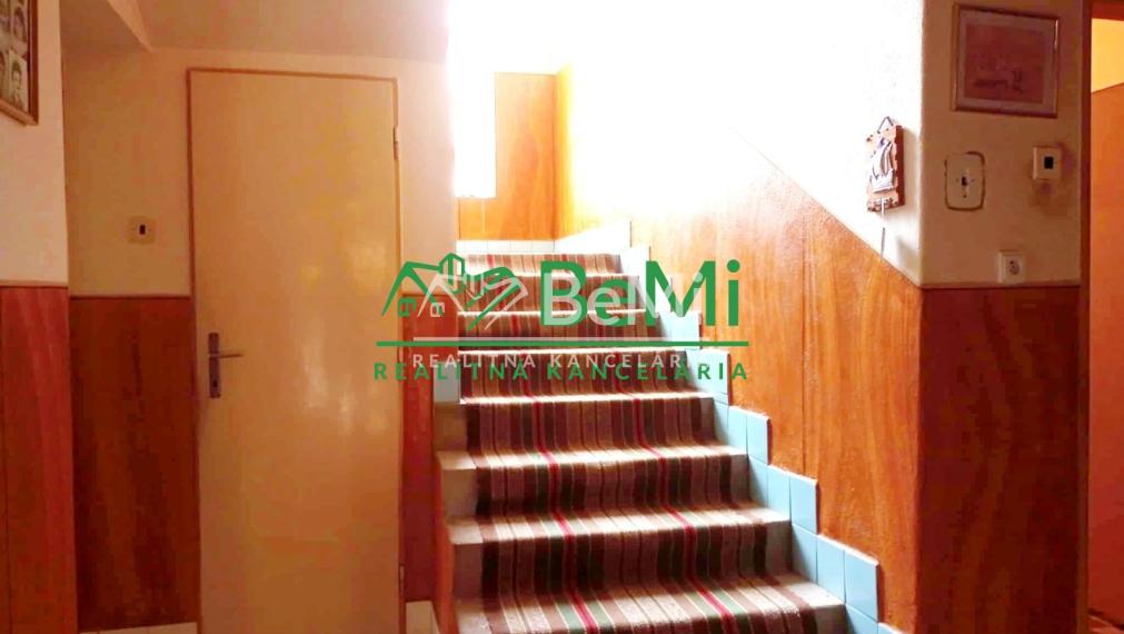 Predaj dvojgeneračného rodinného domu - Sazdice( 018-12-HEKA)