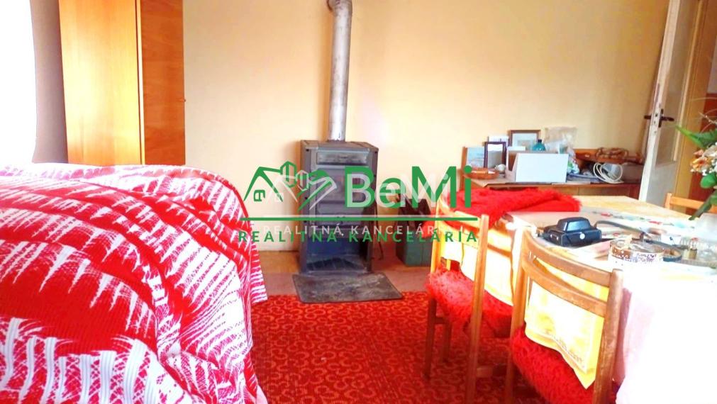 Predaj dvojgeneračného rodinného domu - Sazdice( 018-12-HEKA)