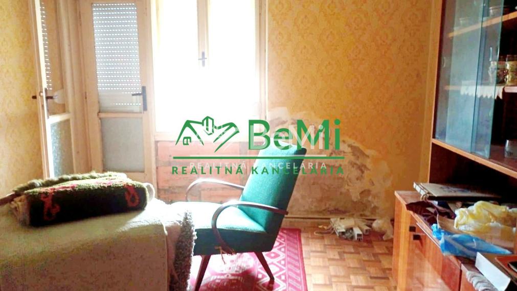 Predaj dvojgeneračného rodinného domu - Sazdice( 018-12-HEKA)