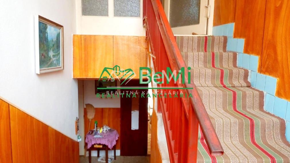 Predaj dvojgeneračného rodinného domu - Sazdice( 018-12-HEKA)