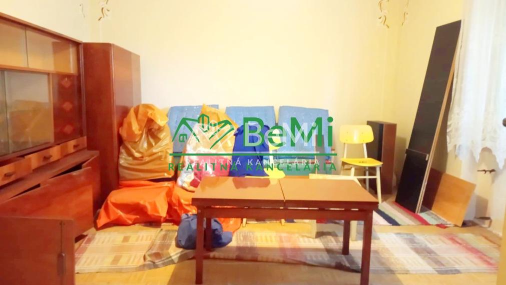 Predaj dvojgeneračného rodinného domu - Sazdice( 018-12-HEKA)