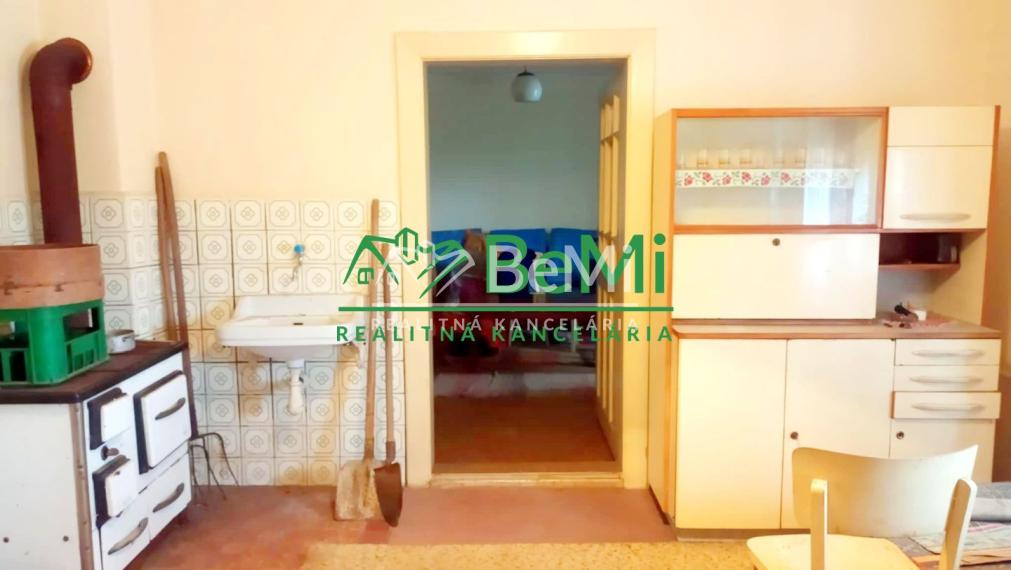 Predaj dvojgeneračného rodinného domu - Sazdice( 018-12-HEKA)