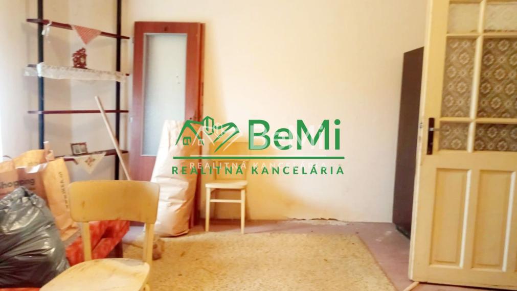 Predaj dvojgeneračného rodinného domu - Sazdice( 018-12-HEKA)