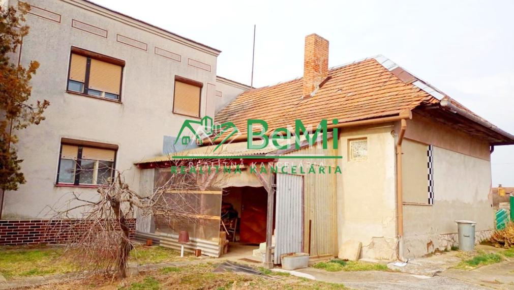 Predaj dvojgeneračného rodinného domu - Sazdice( 018-12-HEKA)