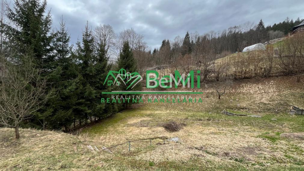 Záhrada s chatkou, 2202 m2, Špania Dolina