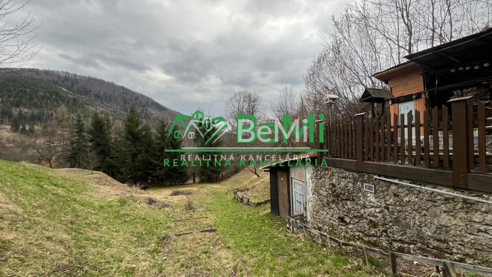 Záhrada s chatkou, 2202 m2, Špania Dolina