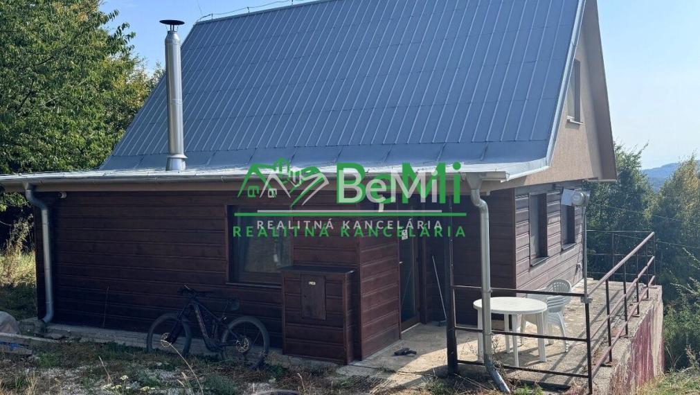 Predaj krásnej rekreačnej chaty priamo na lyžiarskom svahu – Bezovec, Nová Lehota 010-13-MIKUa