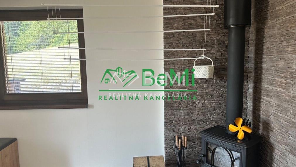 Predaj krásnej rekreačnej chaty priamo na lyžiarskom svahu – Bezovec, Nová Lehota 010-13-MIKUa