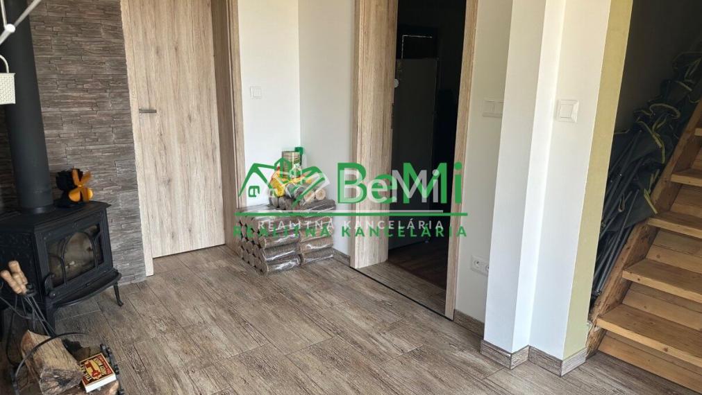 Predaj krásnej rekreačnej chaty priamo na lyžiarskom svahu – Bezovec, Nová Lehota 010-13-MIKUa