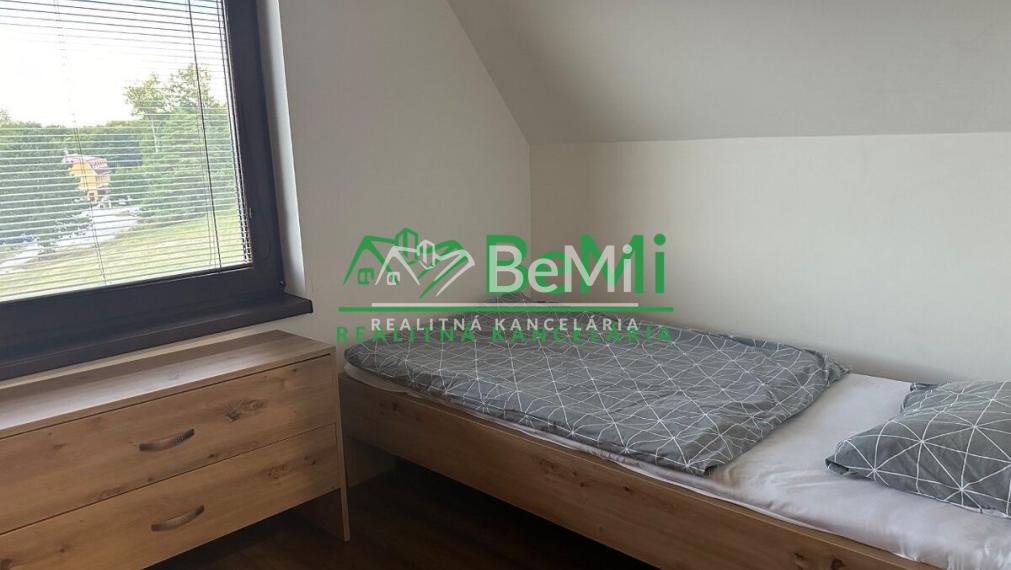 Predaj krásnej rekreačnej chaty priamo na lyžiarskom svahu – Bezovec, Nová Lehota 010-13-MIKUa