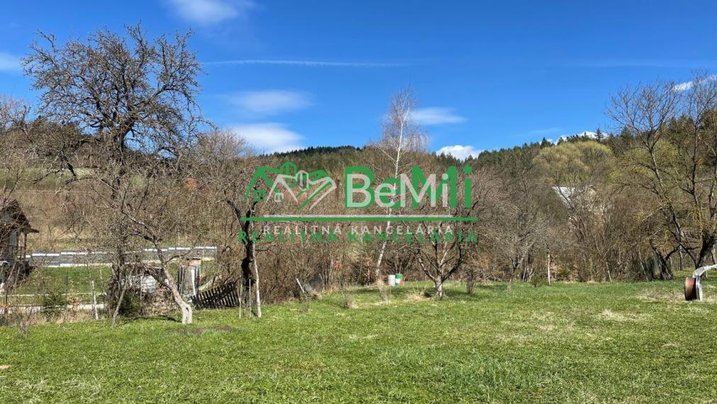 011-14-MIKUa - Ponúkame na predaj jedinečný stavebný pozemok v obci Plevník-Drienové