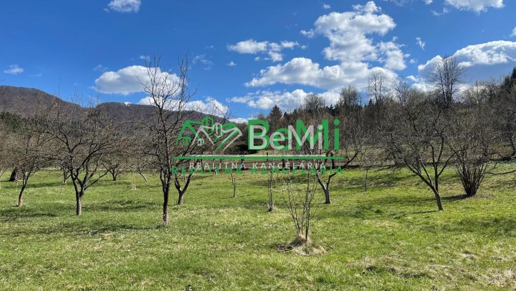 Ponúkame na predaj jedinečný stavebný pozemok v obci Plevník-Drienové 012-14-MIKUa