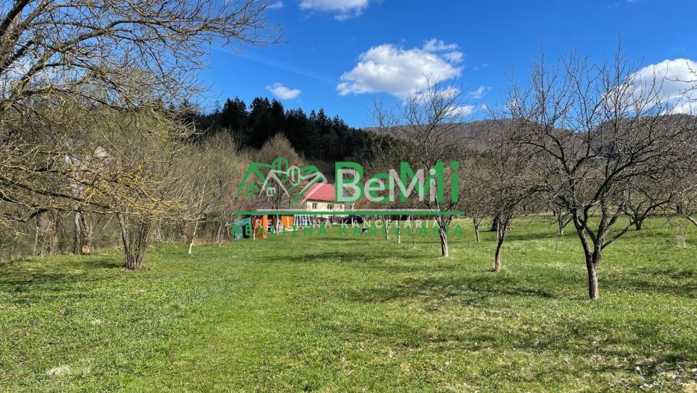 Ponúkame na predaj jedinečný stavebný pozemok v obci Plevník-Drienové 012-14-MIKUa