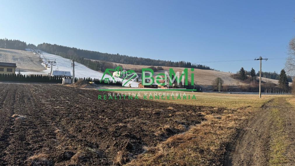 Pozemok v obci Krušetnica hneď pri vleku