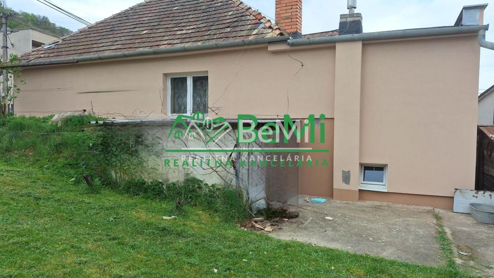 Predaj rodinného domu - Plášťovce (026-12-HEKAa)