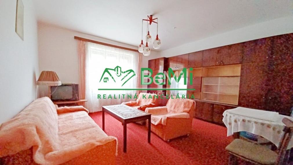 Predaj rodinného domu - Plášťovce (026-12-HEKAa)