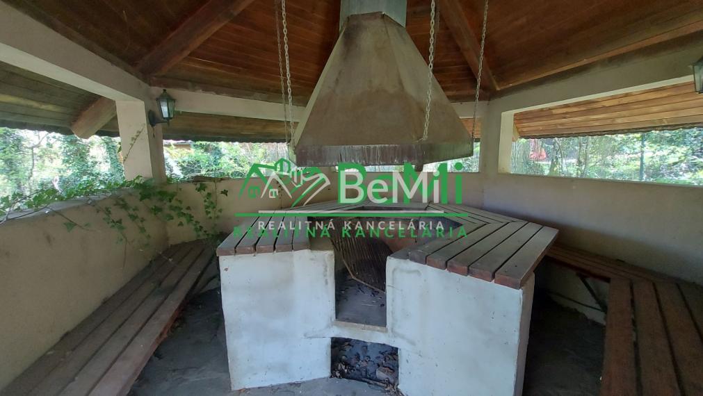 Predaj chata rekreačná  Jelenec, okr. Nitra (213-13-JUF)