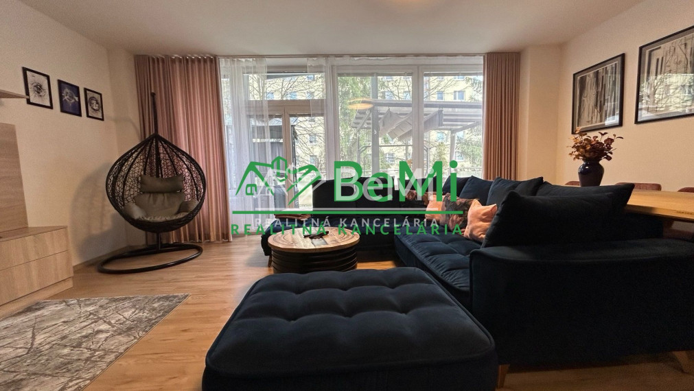 3 izbový byt, Banská Bystrica, terasa, vírivka, parkovaníe