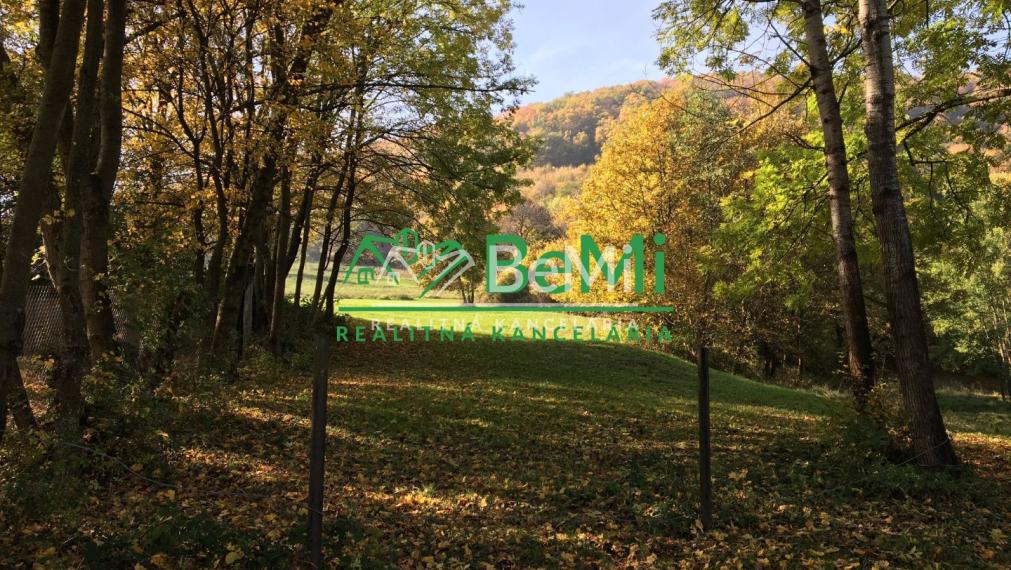 Pozemok nad rybníkom, 2965m2, Žarnovica