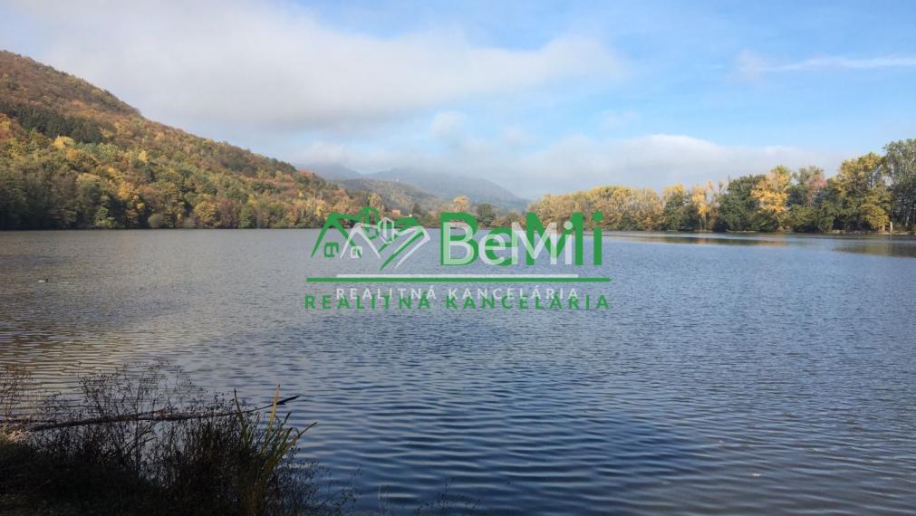 Pozemok nad rybníkom, 2965m2, Žarnovica