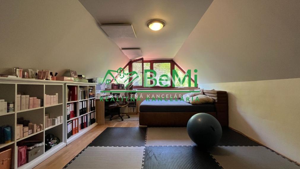 Predaj  rodinný dom -  Brehy /Nová Baňa/    089-12-MIJK