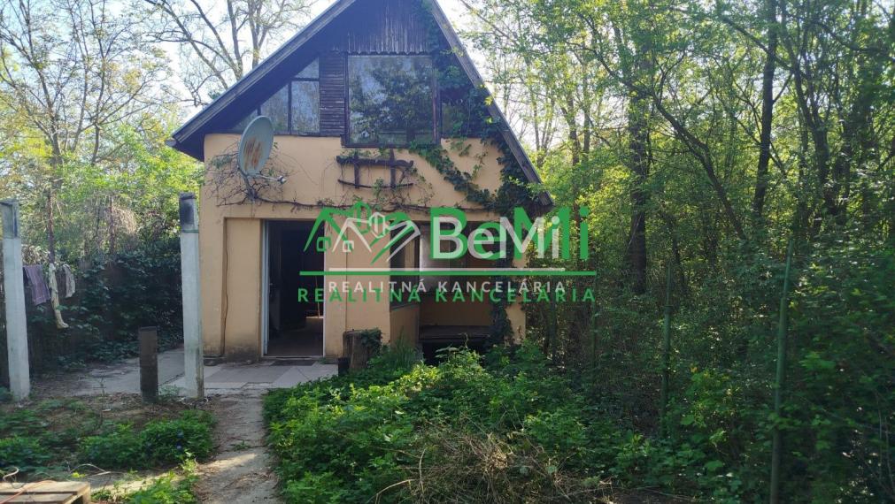 023-13-PAMA Viničný domček s pozemkom pri Branči,okres Nitra