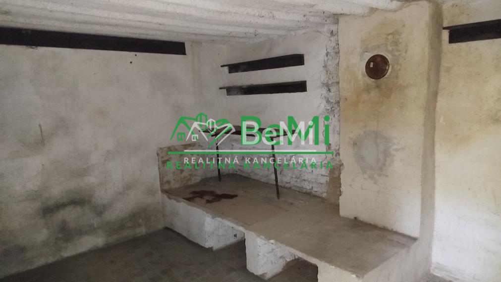 023-13-PAMA Viničný domček s pozemkom pri Branči,okres Nitra