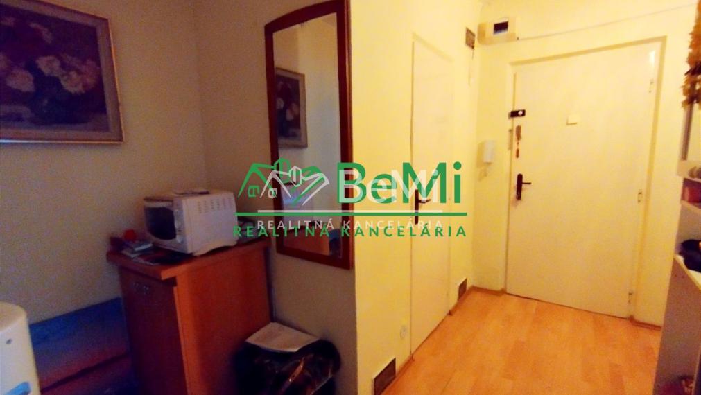 Priestranný 2-izbový byt na PREDAJ-Lučenec