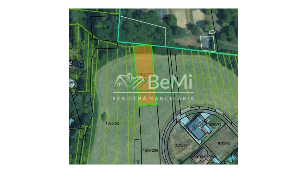 Pozemok 1 426 m², Kováčová