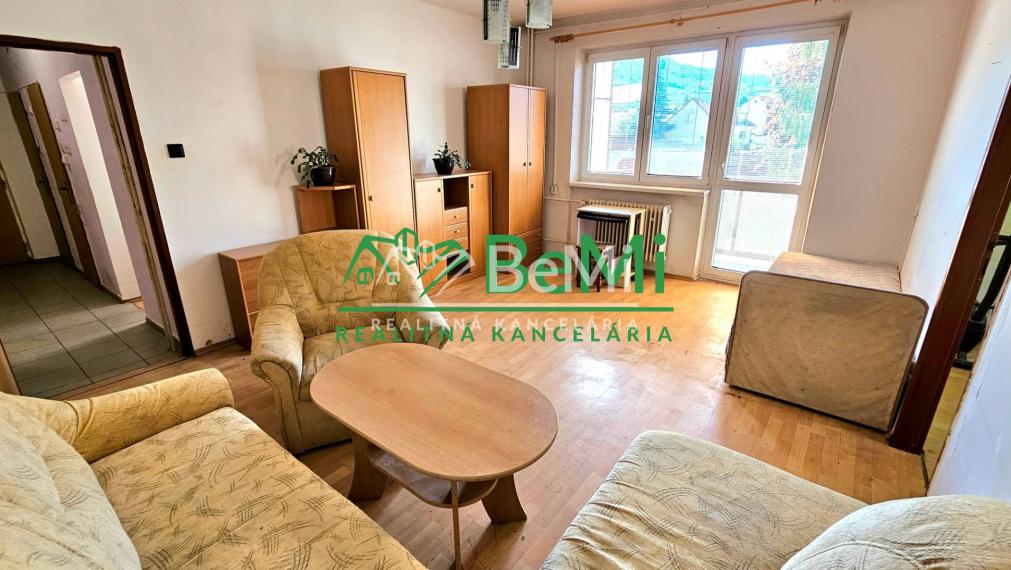3-IZB.BYT S BALKÓNOM HNÚŠŤA-NA PREDAJ