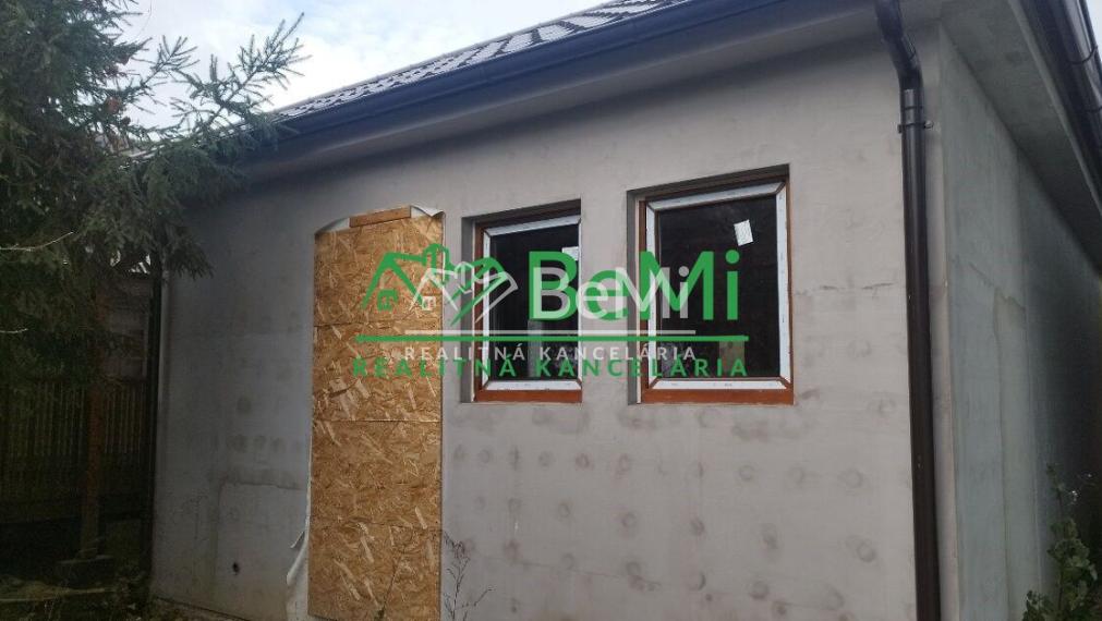 Predaj chatky v areáli termálneho kúpaliska Chalmová 022-13-ZUPIa