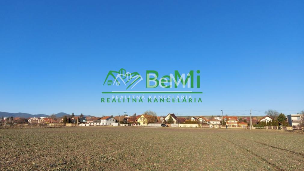 Predaj  pozemok-orná pôda, Nitra-Janíkovce(060-14-ERF)