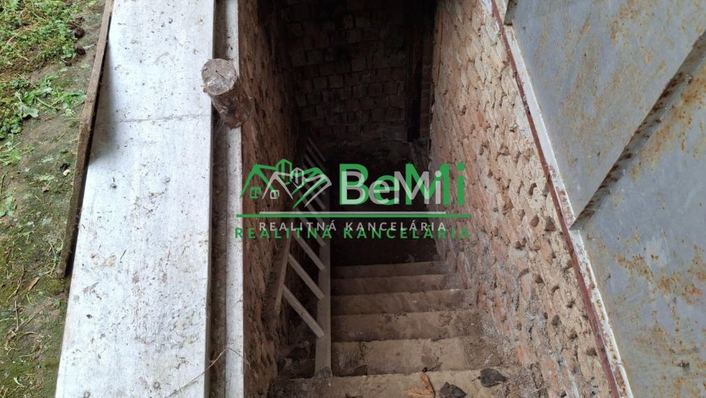 Predaj, záhrada s chatkou - Levice (001-14-LUDUa)