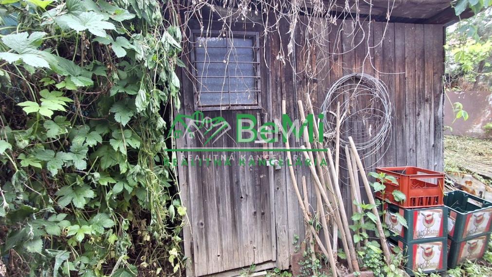 Predaj, záhrada s chatkou - Levice (001-14-LUDUa)